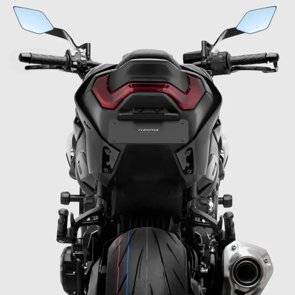 PTU054B_Portaplaca Rizoma Flat-out Kawasaki Z900_ (5).webp