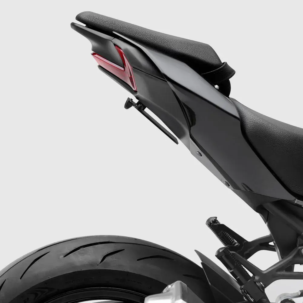 PTU054B_Portaplaca Rizoma Flat-out Kawasaki Z900_  (7).webp