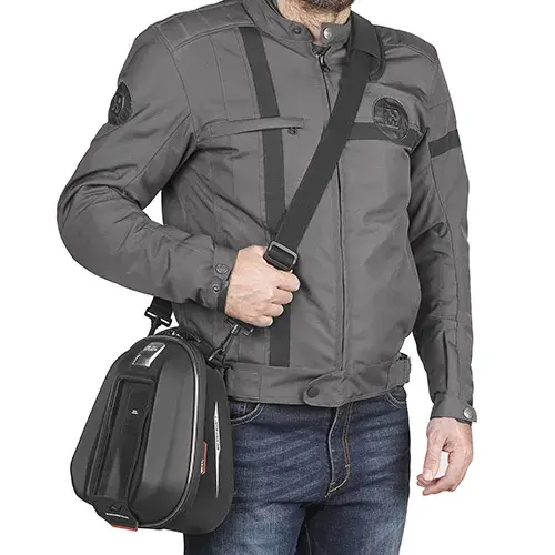 ST611B_tankbag dressed.webp