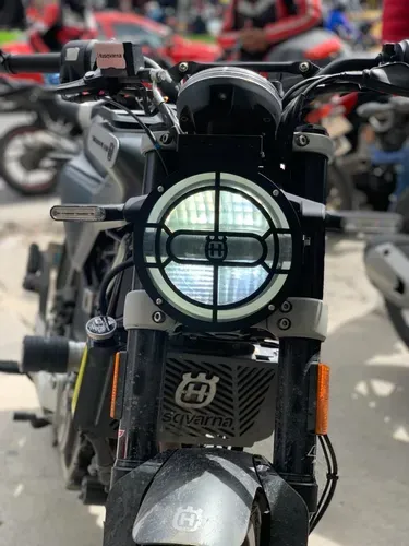 [26508009000] Soporte Farola Husqvarna 701